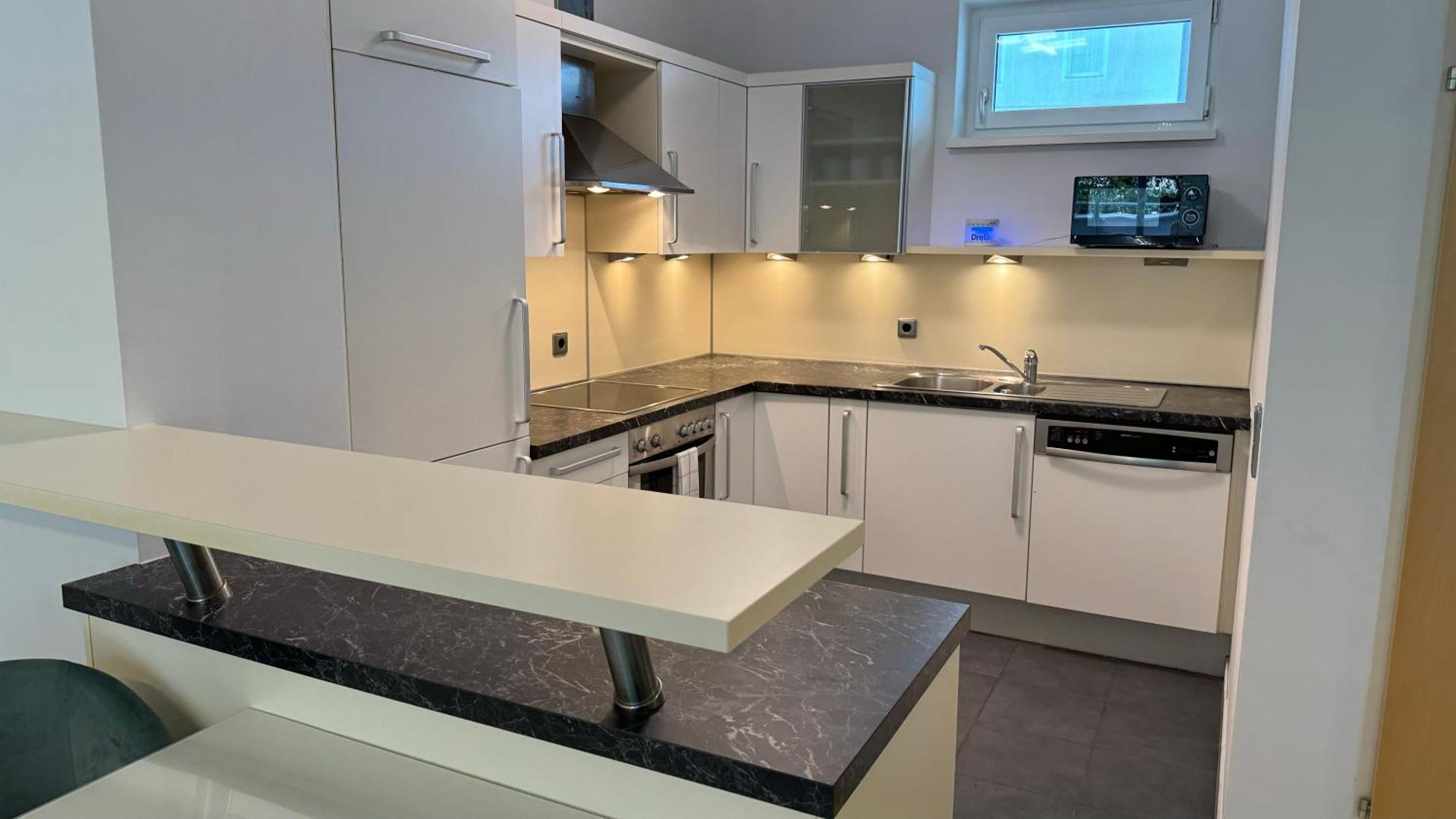 City Apartement Linz Fuer 5 Gaeste Mit Self-Checkin Und Kueche Eksteriør bilde