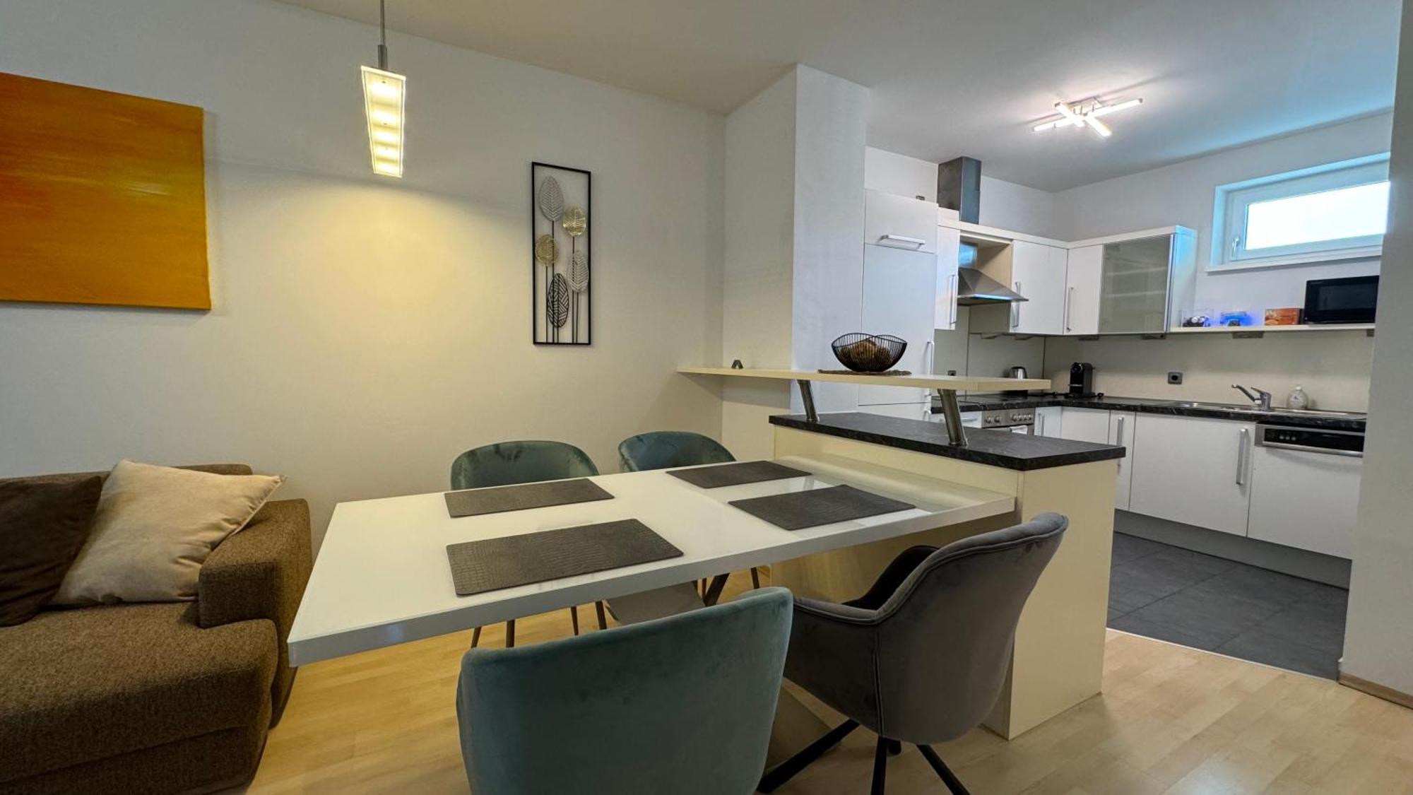 City Apartement Linz Fuer 5 Gaeste Mit Self-Checkin Und Kueche Eksteriør bilde