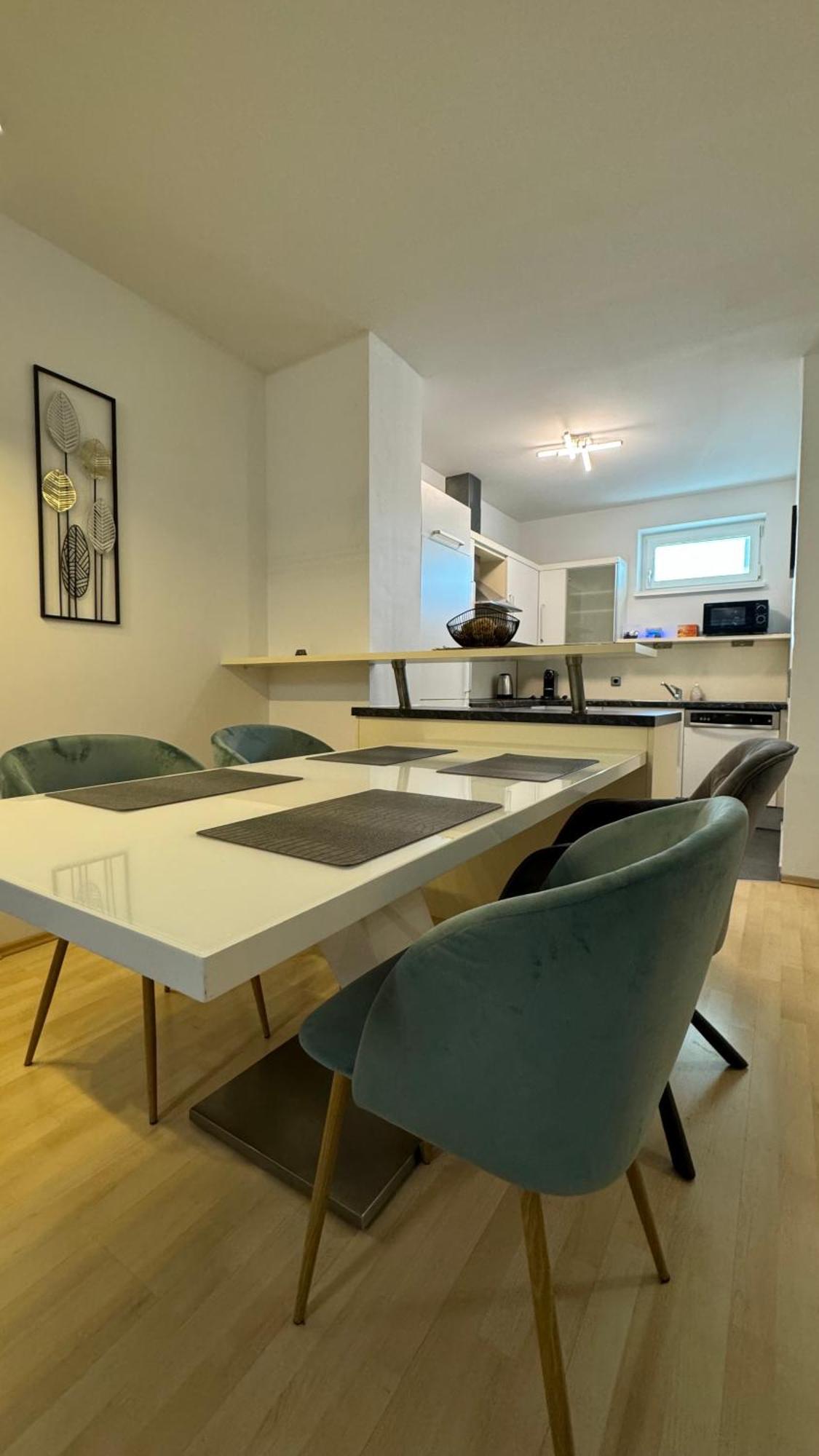 City Apartement Linz Fuer 5 Gaeste Mit Self-Checkin Und Kueche Eksteriør bilde